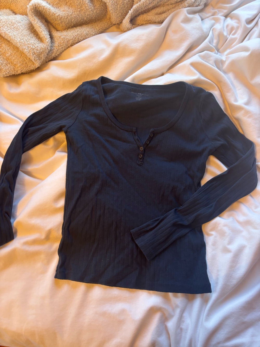 Brandy Melville navy Long-Sleeve Ribbed Henley Top